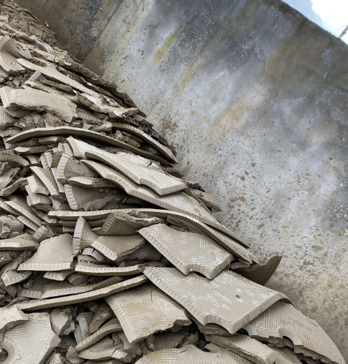 壓濾機(jī)-洗沙行業(yè)-泥餅圖片